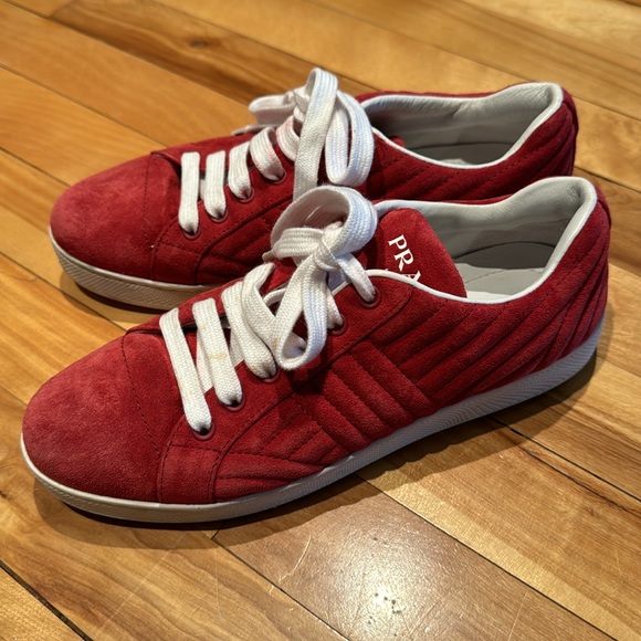 Prada Programme red suede quilted/channeled lace up low top sneakers 37 1/2 - Picture 2 of 11